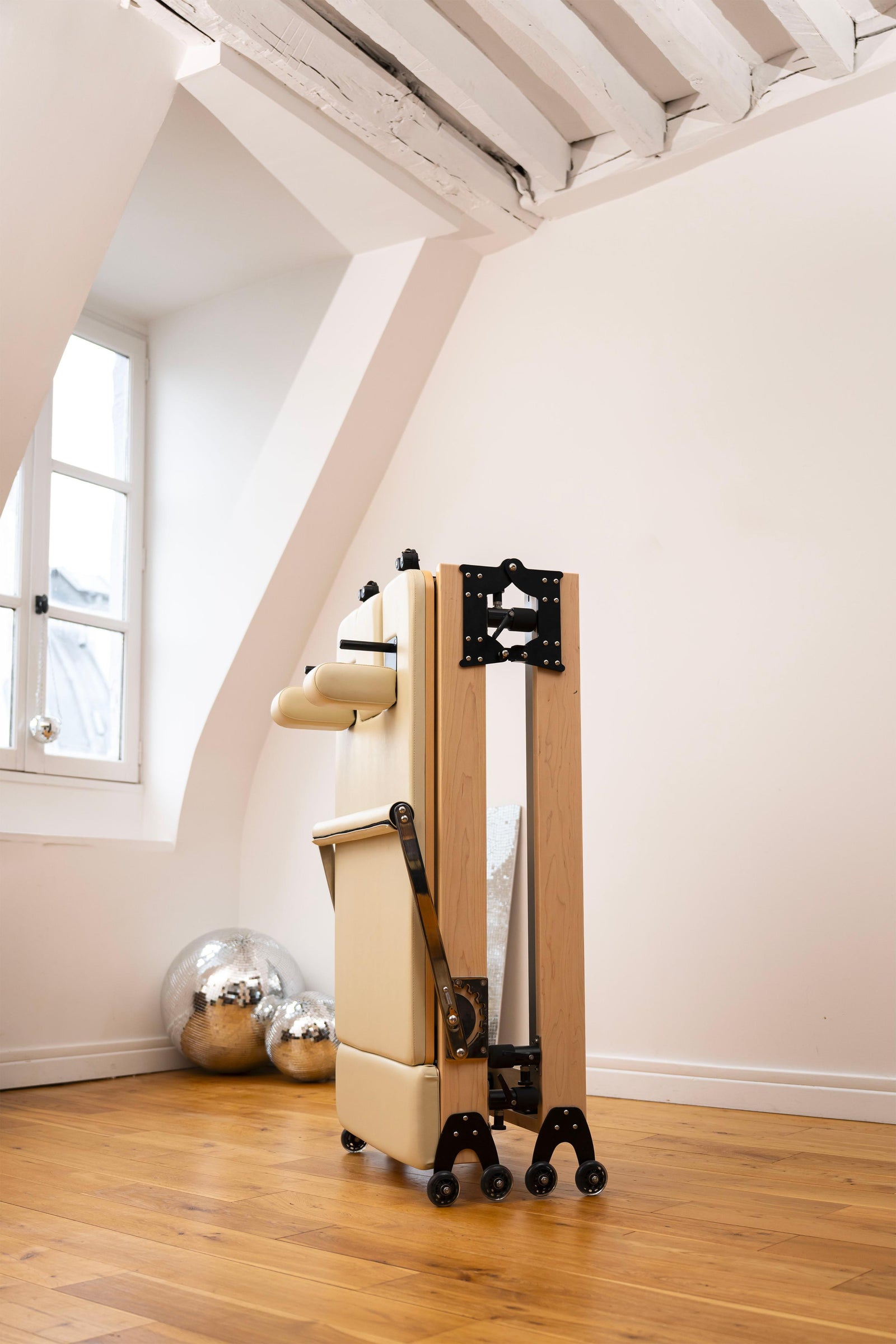 Reformer en bois d'érable au showroom