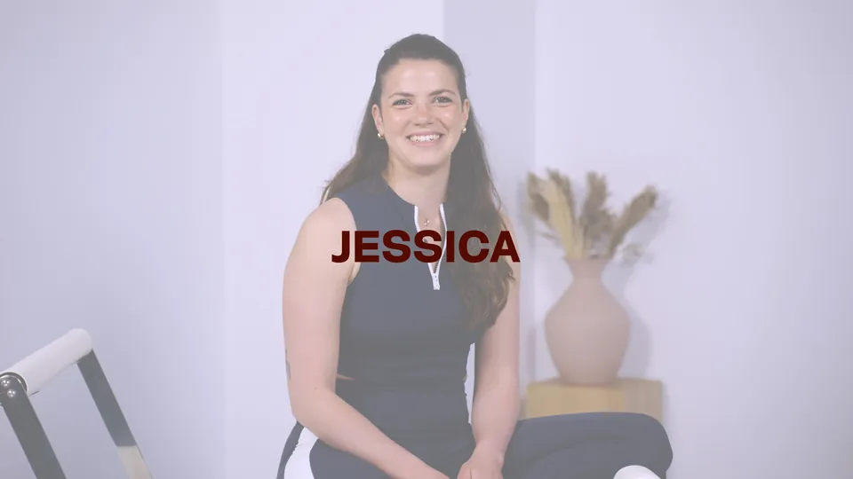 Portrait de Jessica, professeure de Pilates Reformer